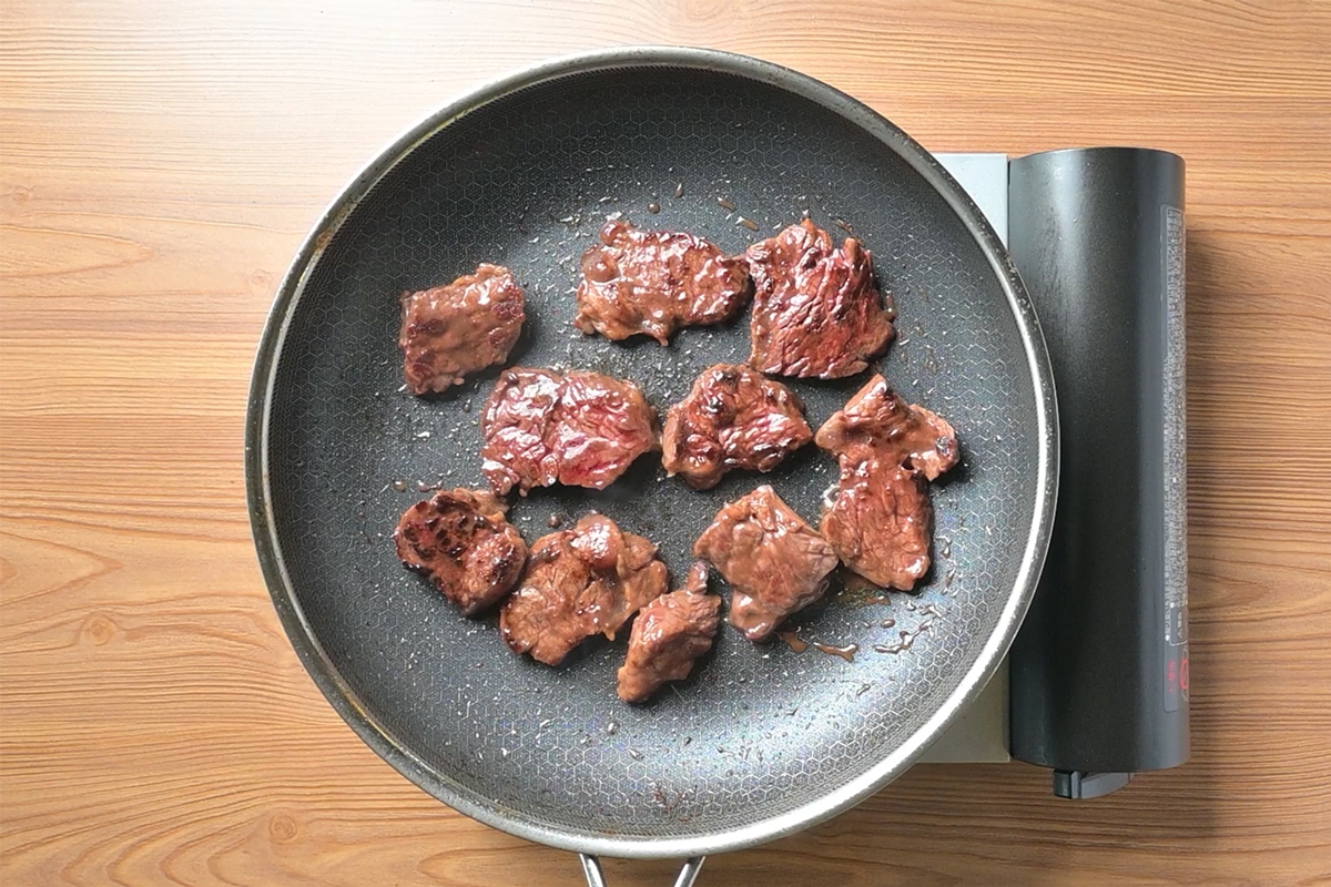 秘伝の赤タレ漬け牛ハラミで作る！簡単ビビンバ丼
